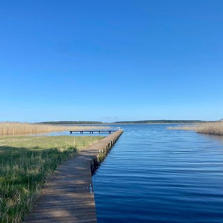 Domek Nad Jeziorem W Karwiku Esterno foto