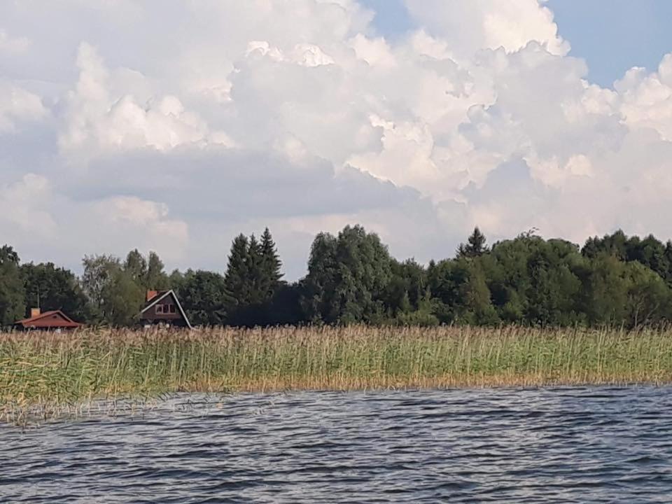 Domek Nad Jeziorem W Karwiku Esterno foto